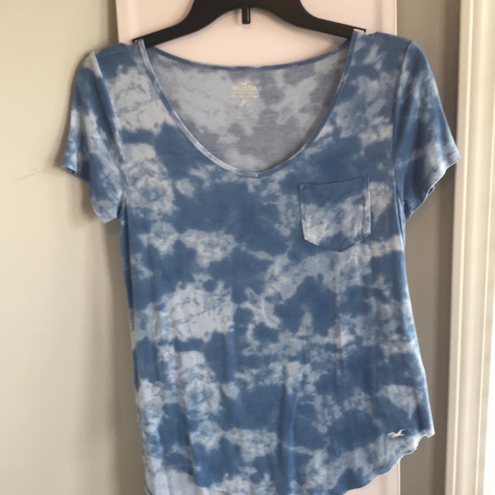 Blue/White Flowy Shirt
